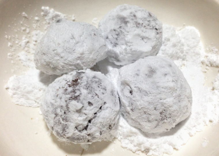 『チョコくるみクッキー』お皿に出したところ