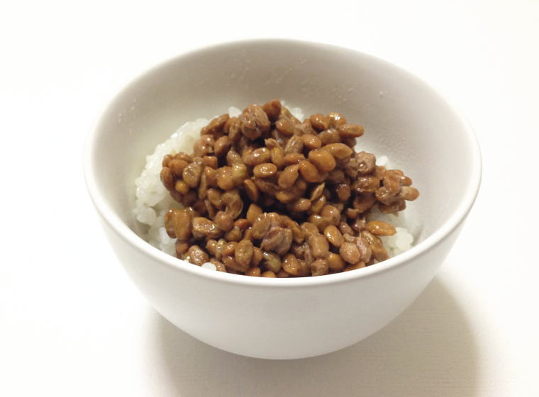 わら納豆 ごはんにかける