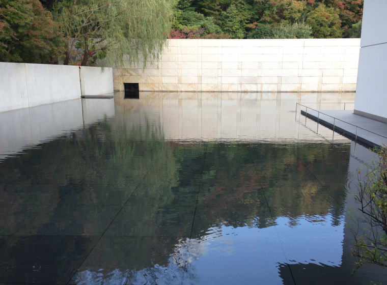 鈴木大拙館 水鏡の庭