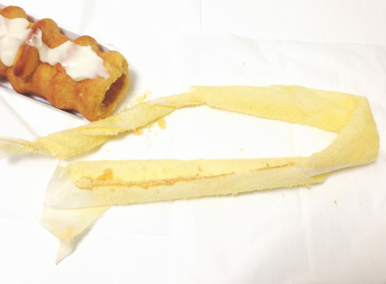 福井県立恐竜博物館 ロングバームクーヘン 紙を引き出してみた