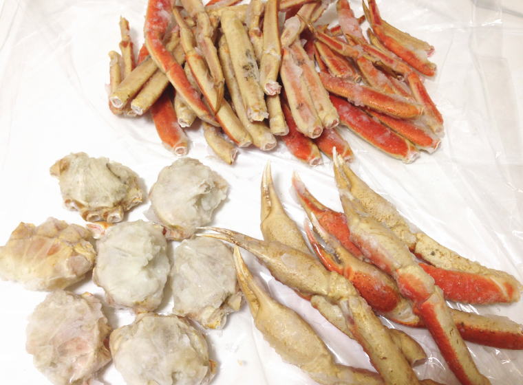 冷凍ズワイガニ 肩 脚 はさみ 分けた