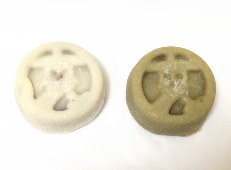 兼六ことじ燈籠 白餡 抹茶餡