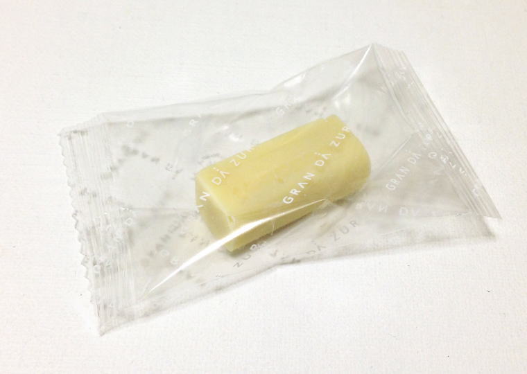 『つなぐ0系新幹線チョコ』 個包装