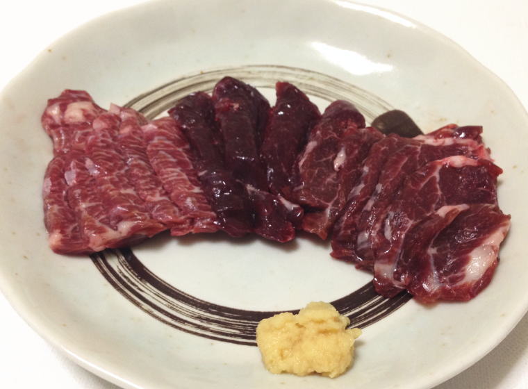 『男の晩酌』馬刺しの盛り合わせ 