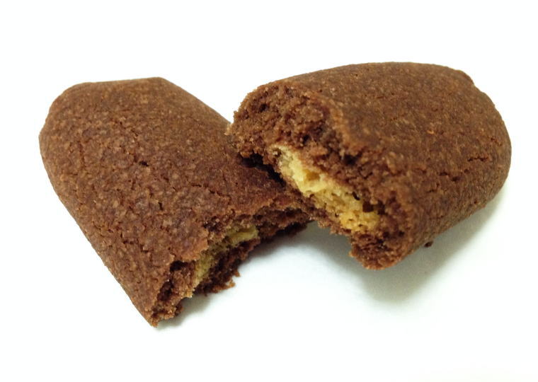 『東京ゴロゴロパンダ キャラメルバナナサブレ』 割ったところ