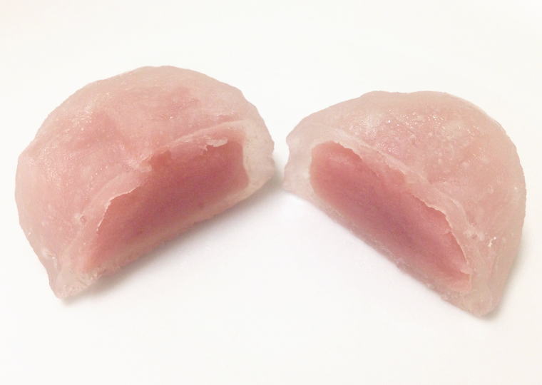 『博多あまおうぷるるん』 割ったところ