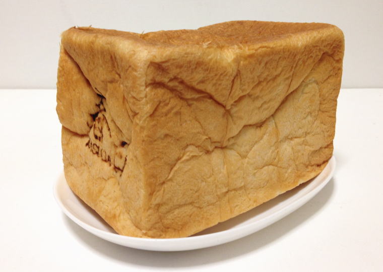 「食パン工房 春日」の食パン