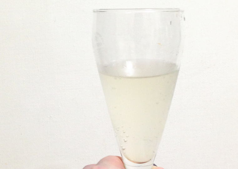 『だいだいソーダ』 グラスにうつして