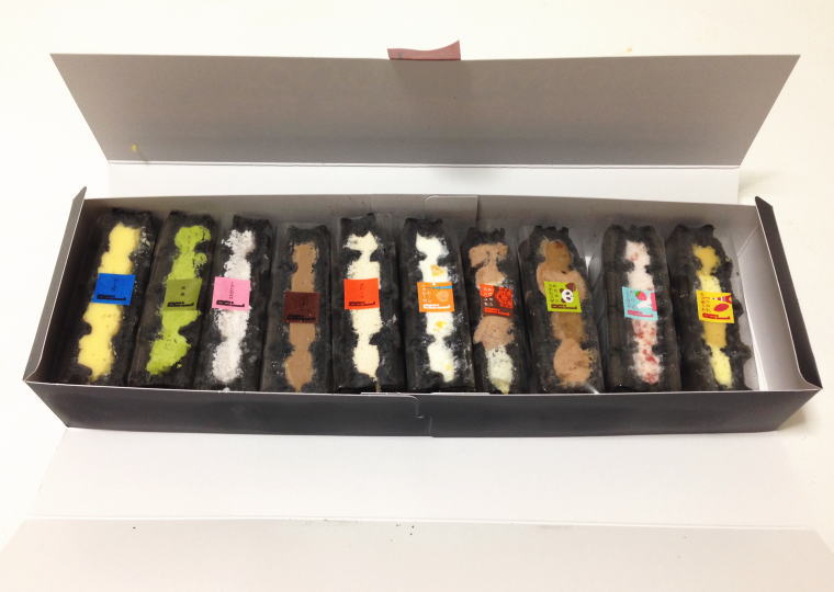 『ワッフルケーキ10個入り』 開封