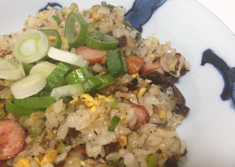 『養肝漬』チャーハン入れたところ