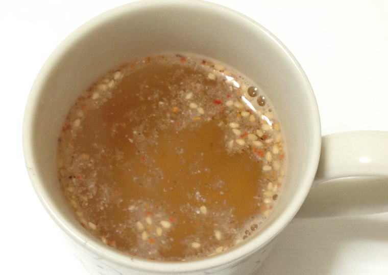 『ピリ辛ごぼうのスープ』 お湯を入れたところ