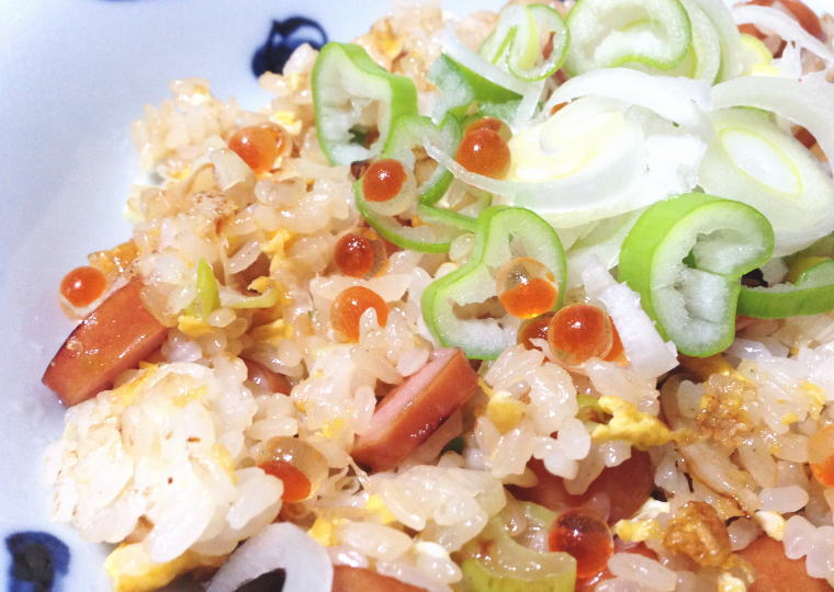 『ラー油ビーズ』チャーハンにかけてみた アップ